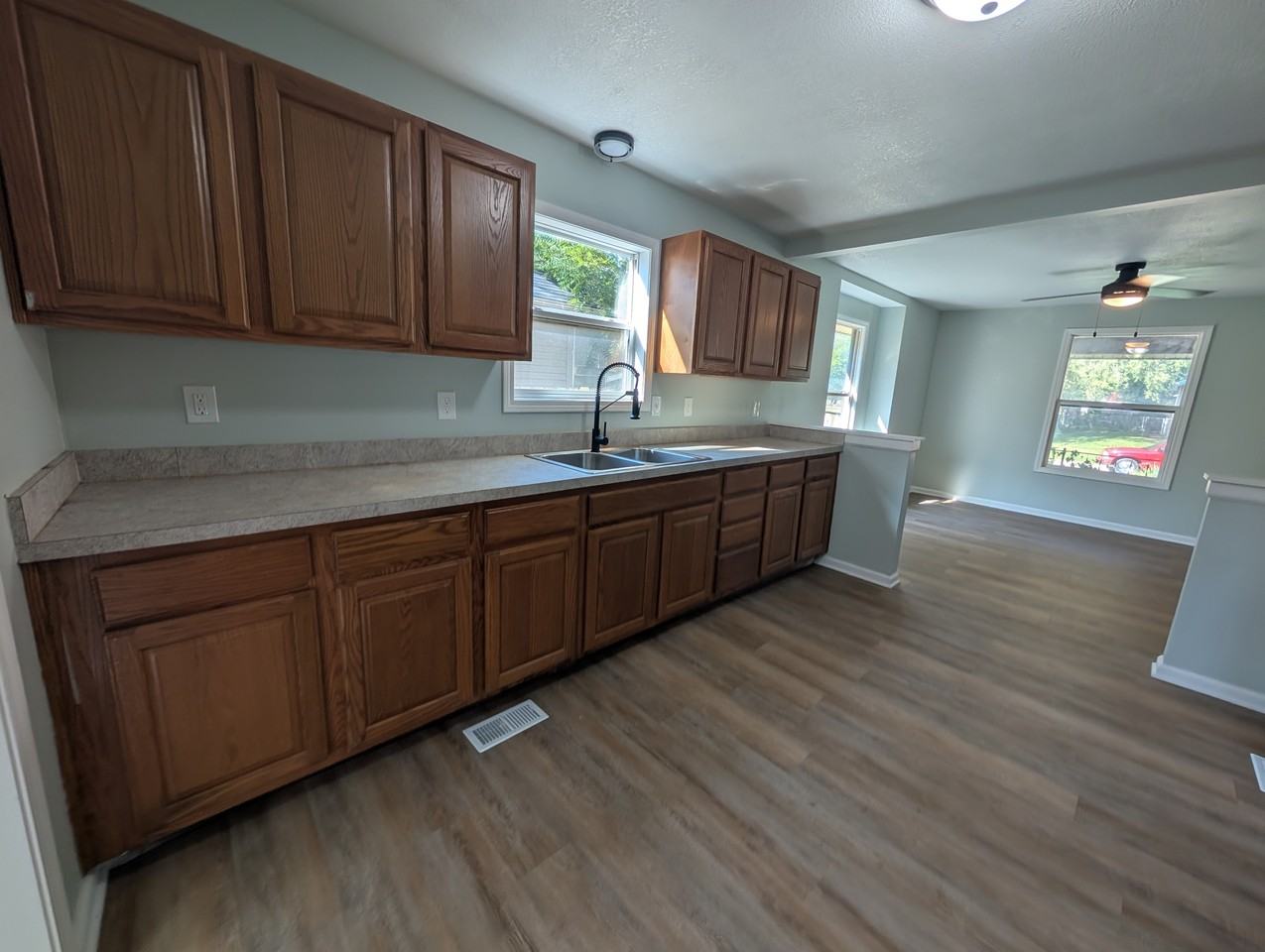 406 Ne Ohio Ave #1 - Photo 5 of 14