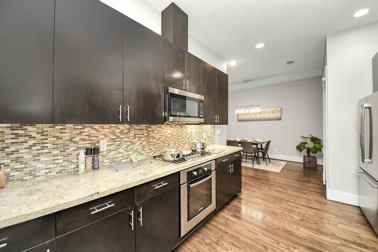 2119 Hadley St #1 - Photo 3 of 11