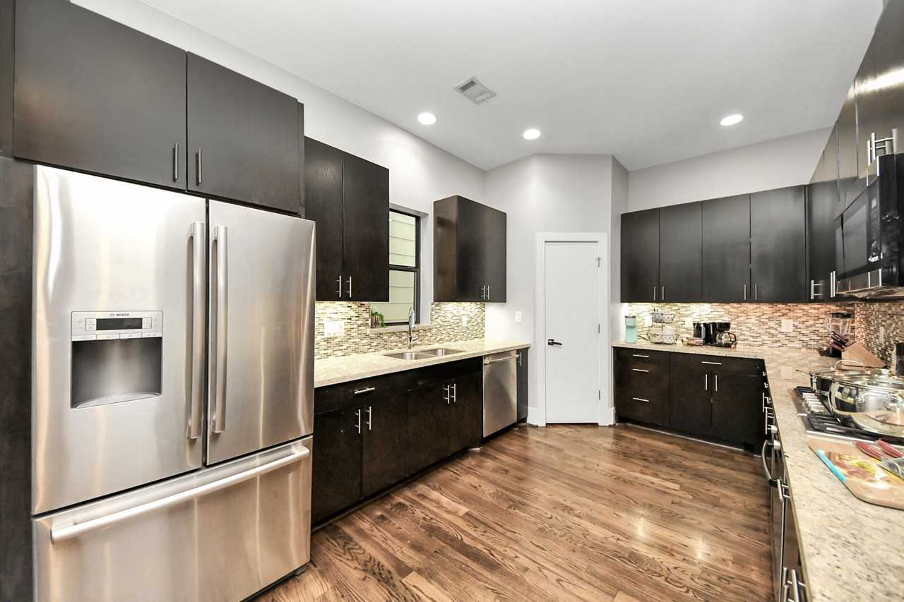 2119 Hadley St #1 - Photo 7 of 11