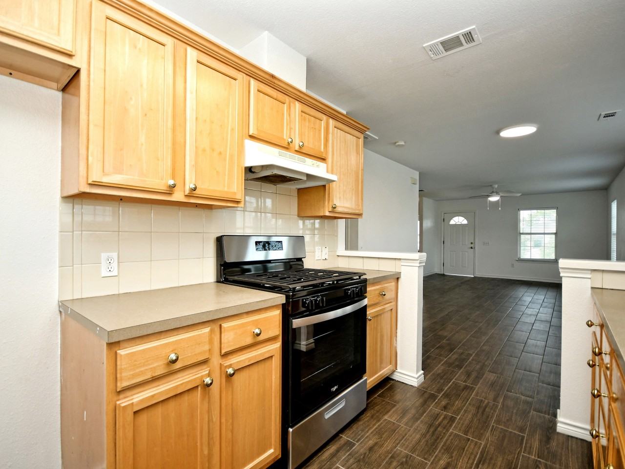 411 Delmar Ave - Photo 6 of 10