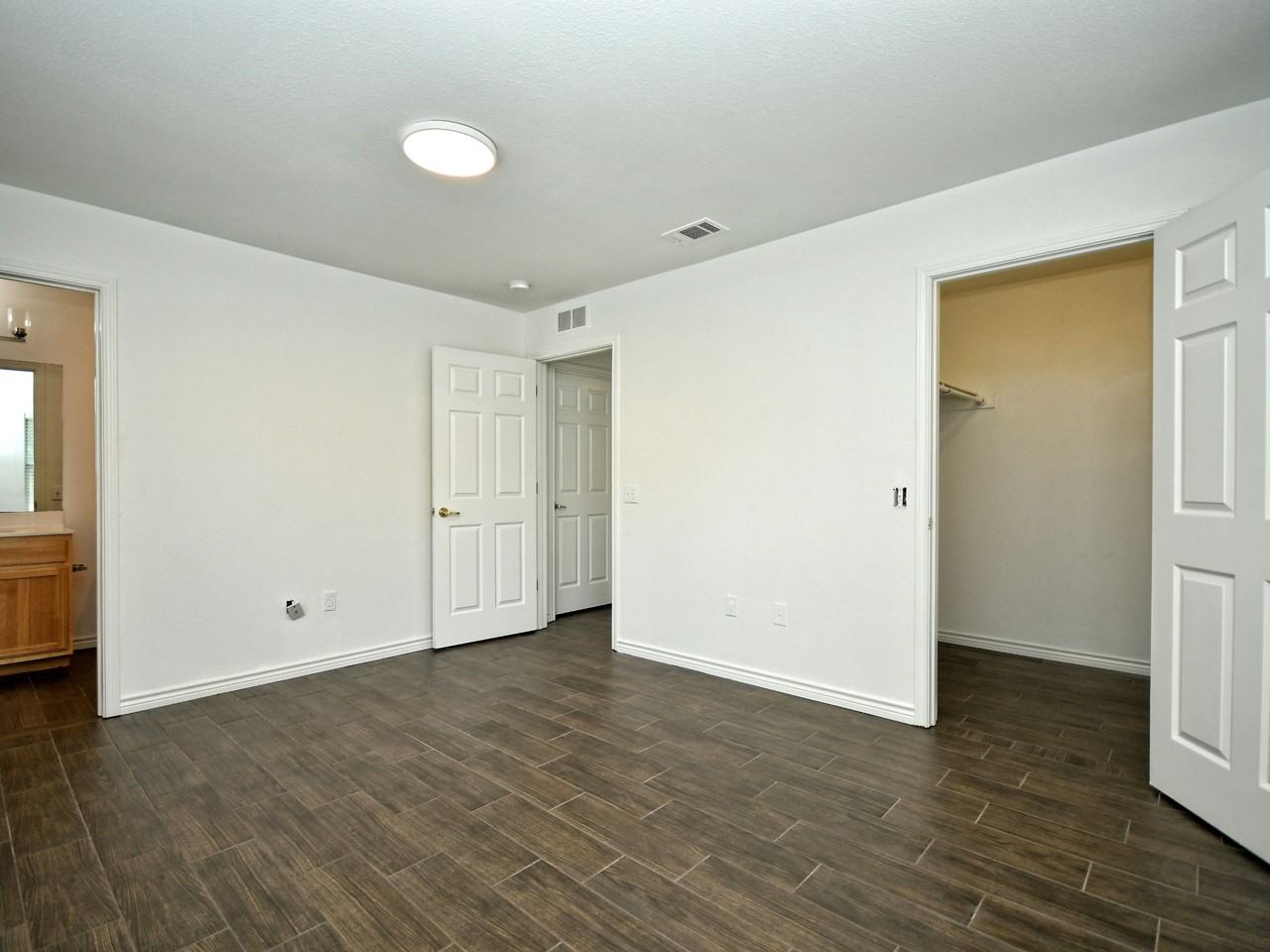 411 Delmar Ave - Photo 7 of 10