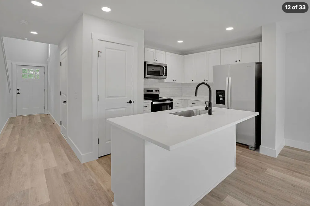 535 S Brady Ave #1 - Photo 5 of 10