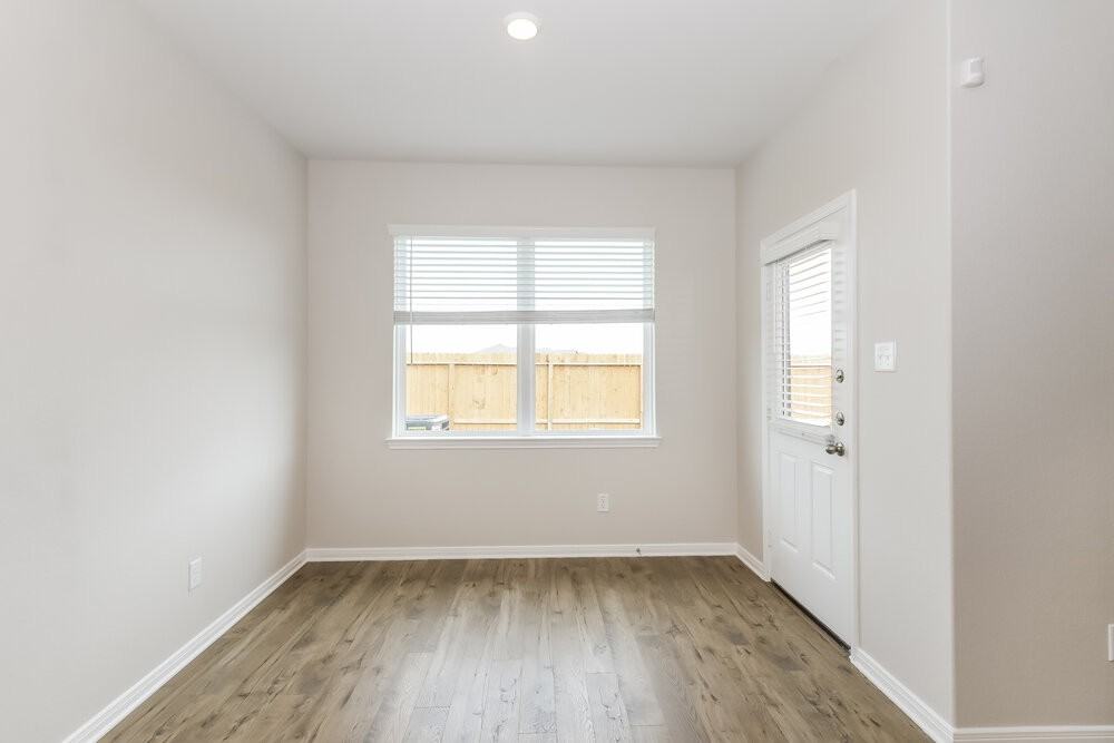 7539 Tipton Meadow Way - Photo 6 of 19