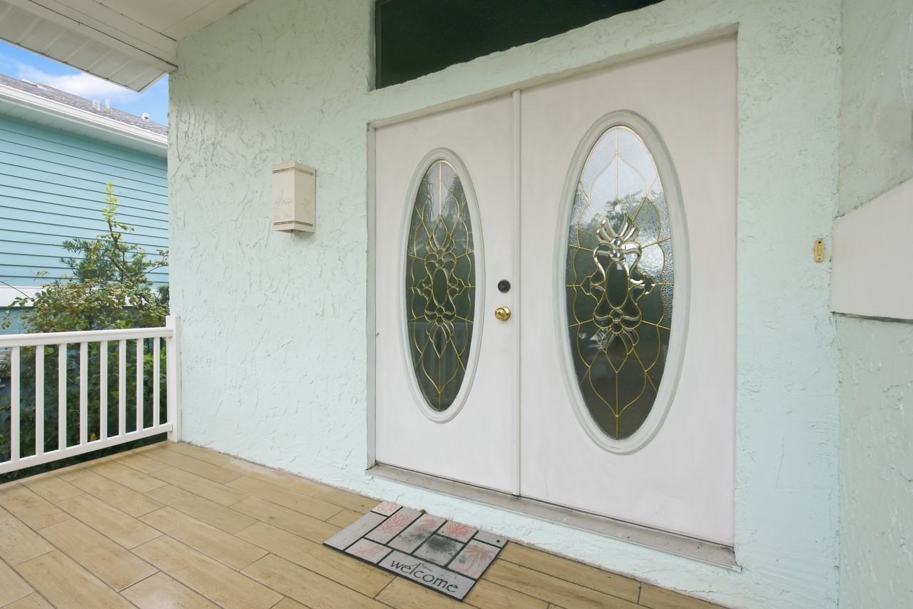 6225 Bayside Dr #1 - Photo 4 of 50