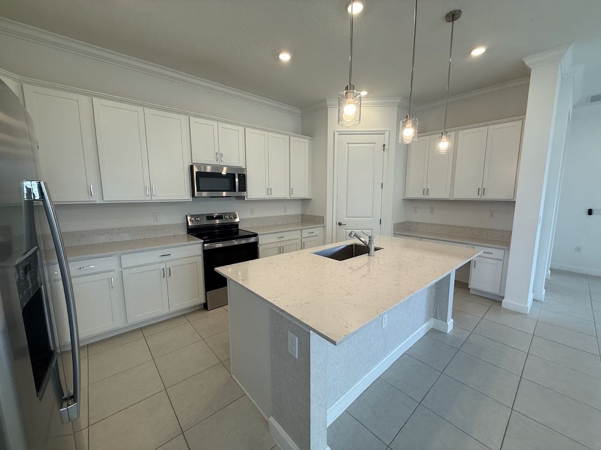 1217 Se Crosswood Way #1 - Photo 2 of 48