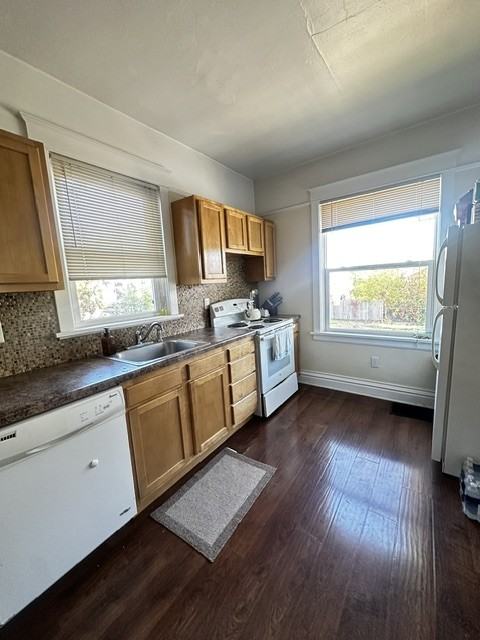 607 E 7th St #1 - Photo 6 of 24