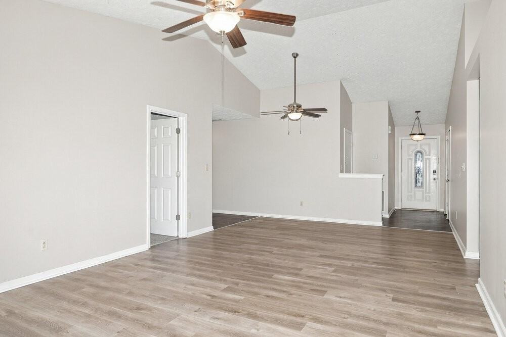 1327 Grand Canyon Cir - Photo 5 of 16