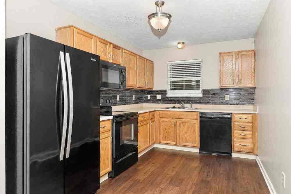1327 Grand Canyon Cir - Photo 6 of 16
