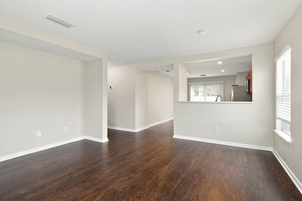 7422 Hawks Cliff Dr - Photo 6 of 16