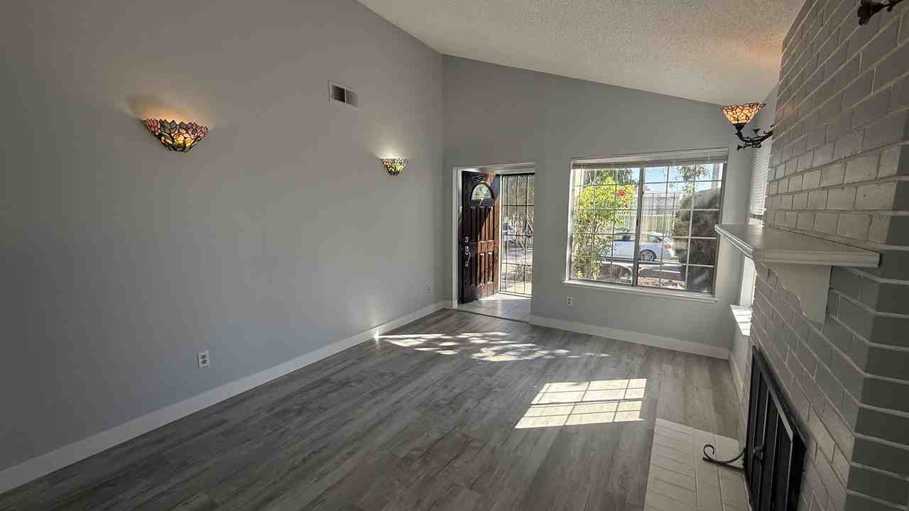 2113 Meadow View Pl #1 - Photo 3 of 17