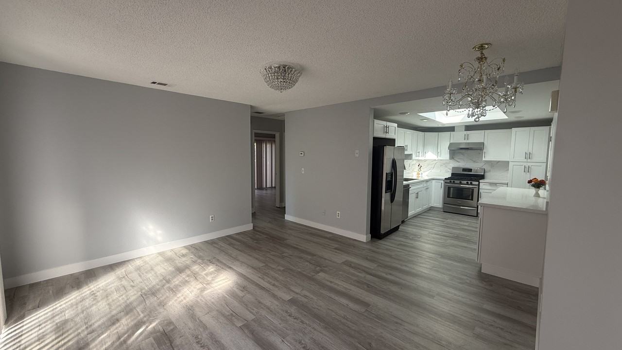 2113 Meadow View Pl #1 - Photo 4 of 17