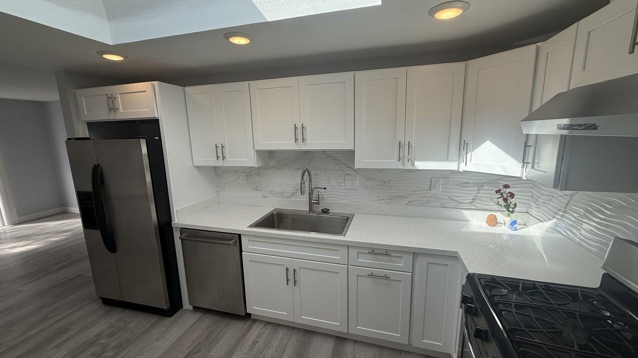 2113 Meadow View Pl #1 - Photo 5 of 17