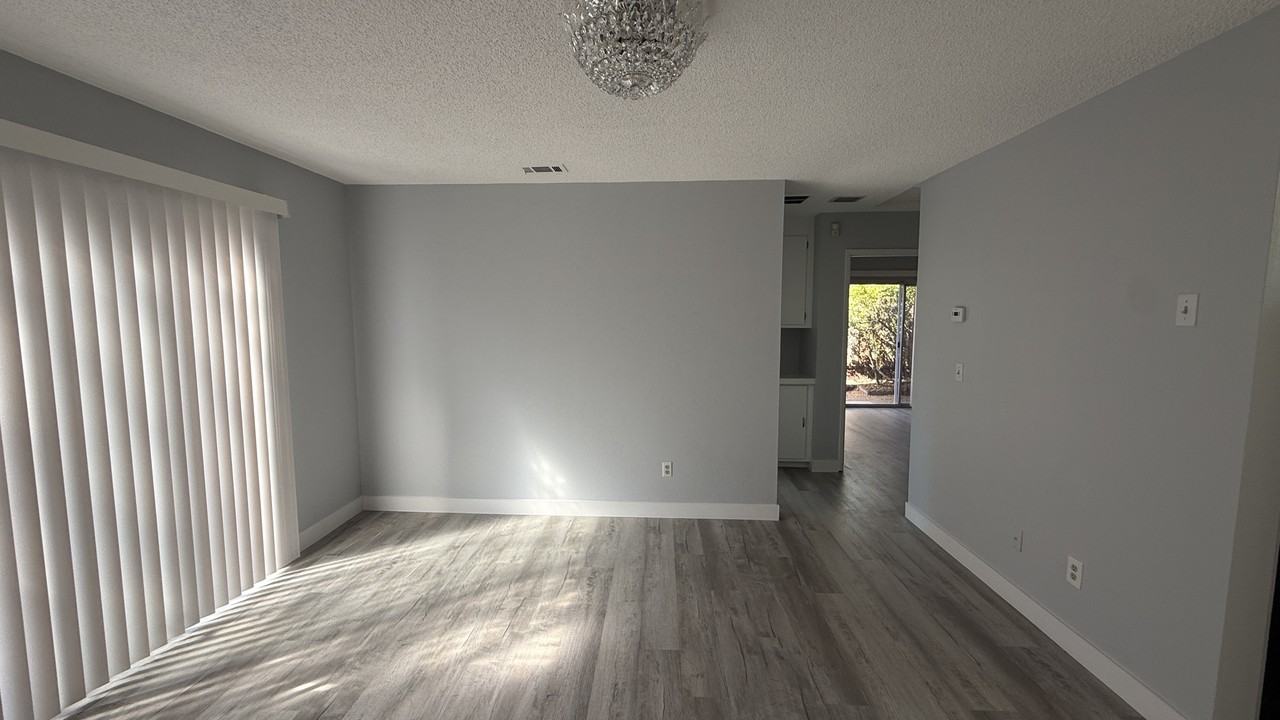 2113 Meadow View Pl #1 - Photo 7 of 17