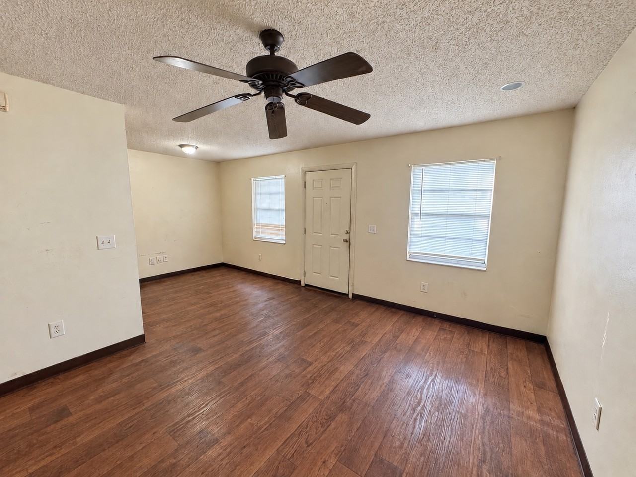 3017 Reiter Dr #B - Photo 2 of 13