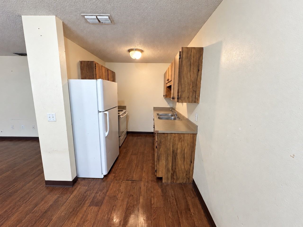 3017 Reiter Dr #B - Photo 5 of 13