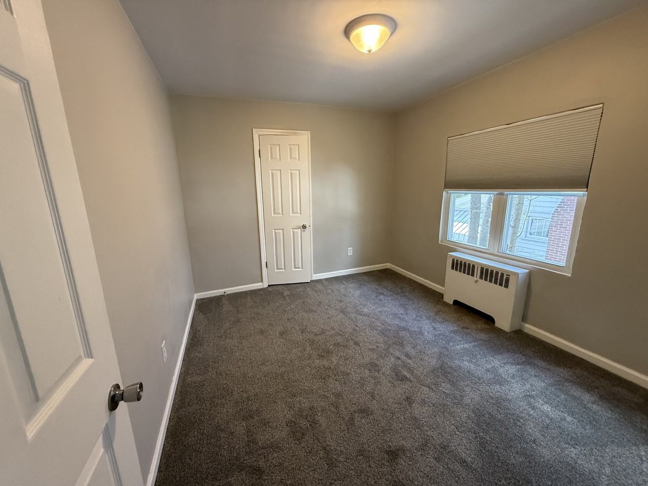 325 E Englewood Ave - Photo 5 of 7
