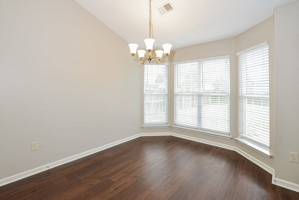 1813 Cherry Creek Dr - Photo 7 of 17