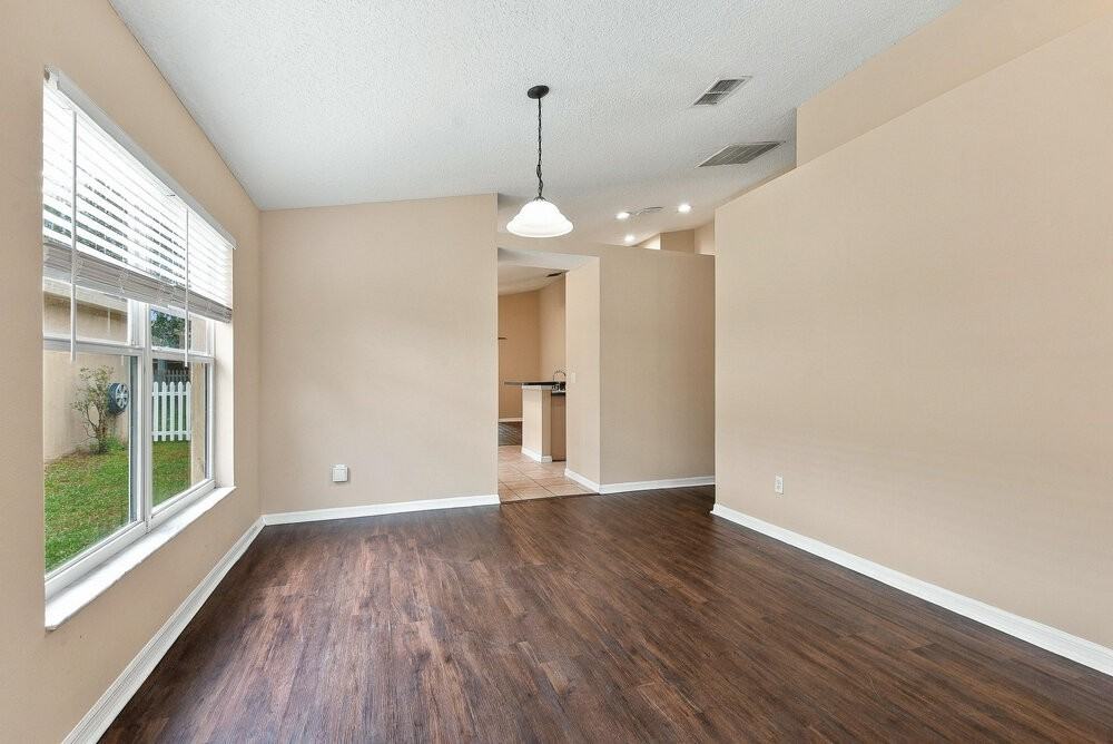 9627 Myrtle Creek Ln - Photo 4 of 16