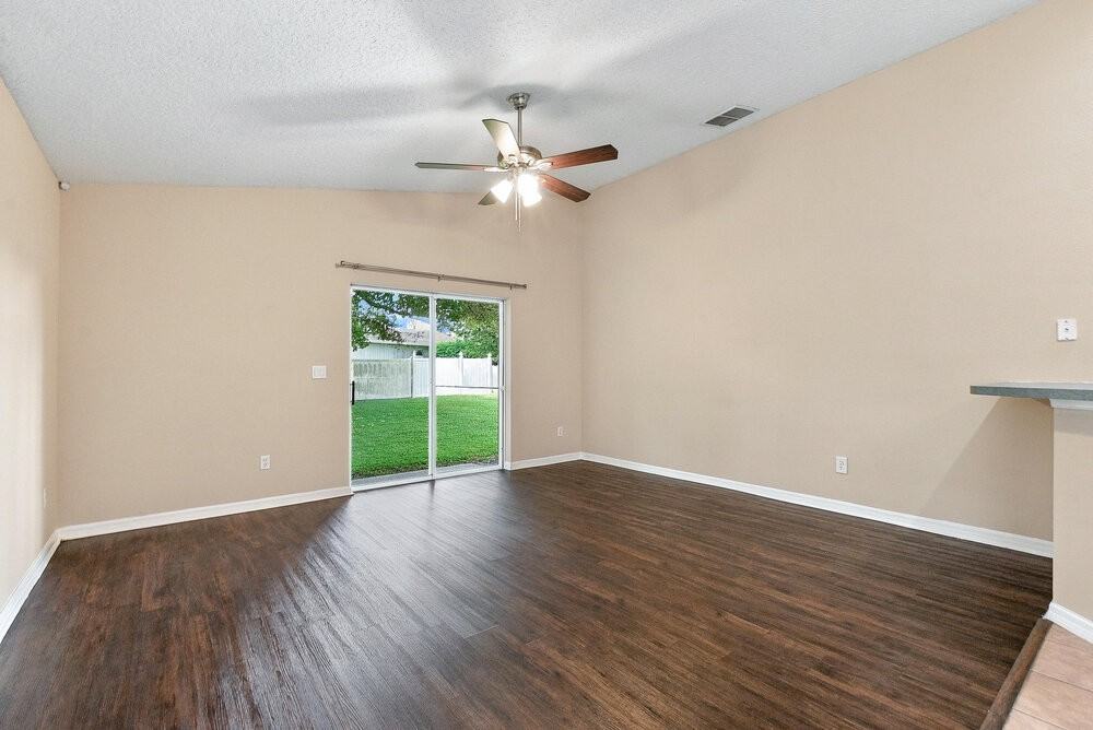 9627 Myrtle Creek Ln - Photo 7 of 16