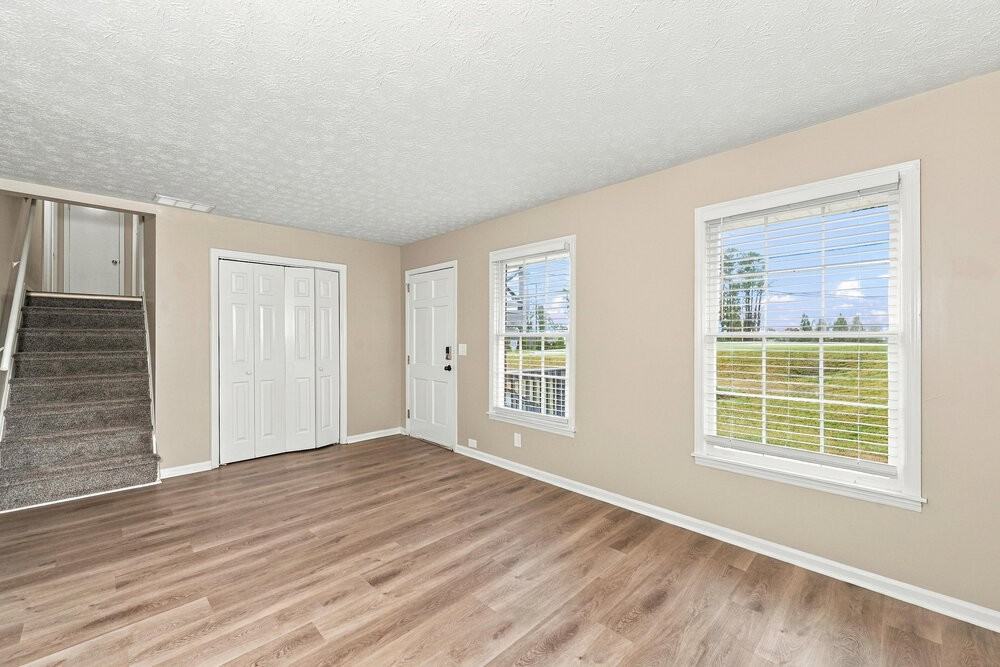 513 Martins Chapel Rd - Photo 5 of 17