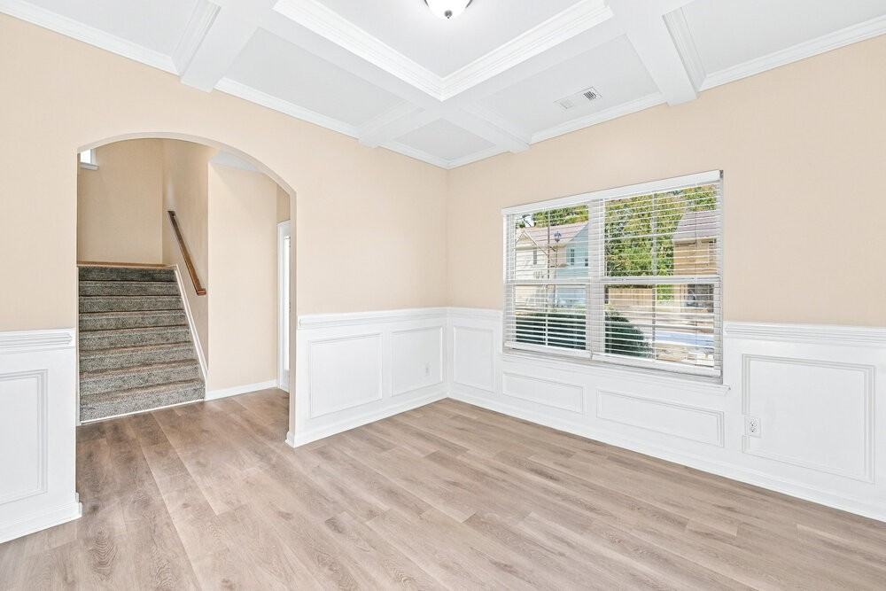 4075 Whitfield Oak Way - Photo 6 of 17