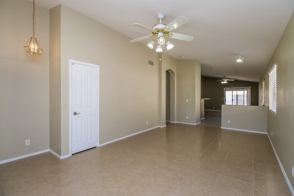 2720 S Compton - Photo 3 of 16