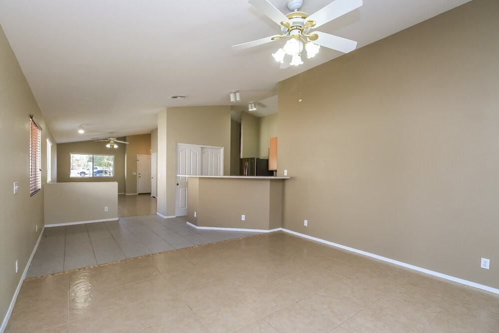 2720 S Compton - Photo 5 of 16