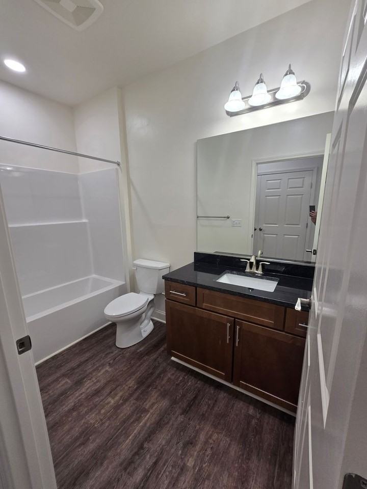 703 Clay Street SE - Photo 5 of 31