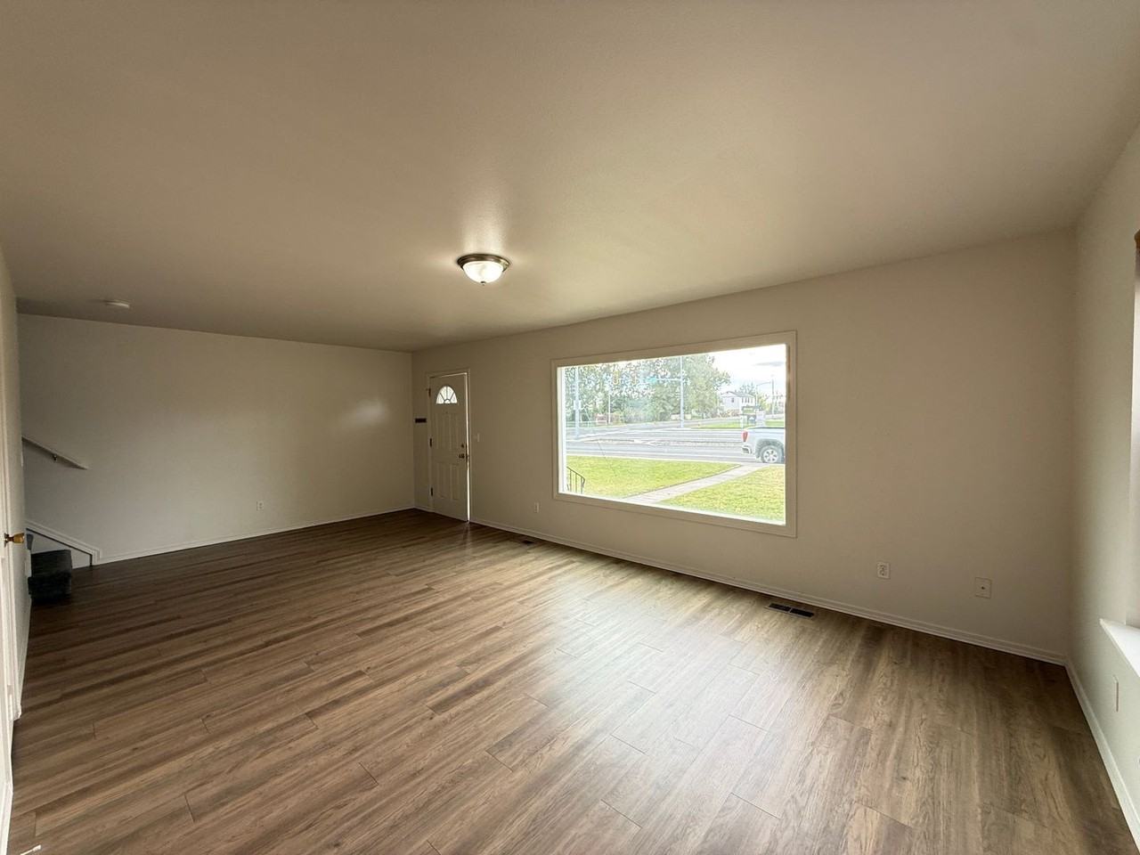 1404 Swift Blvd - Photo 2 of 13