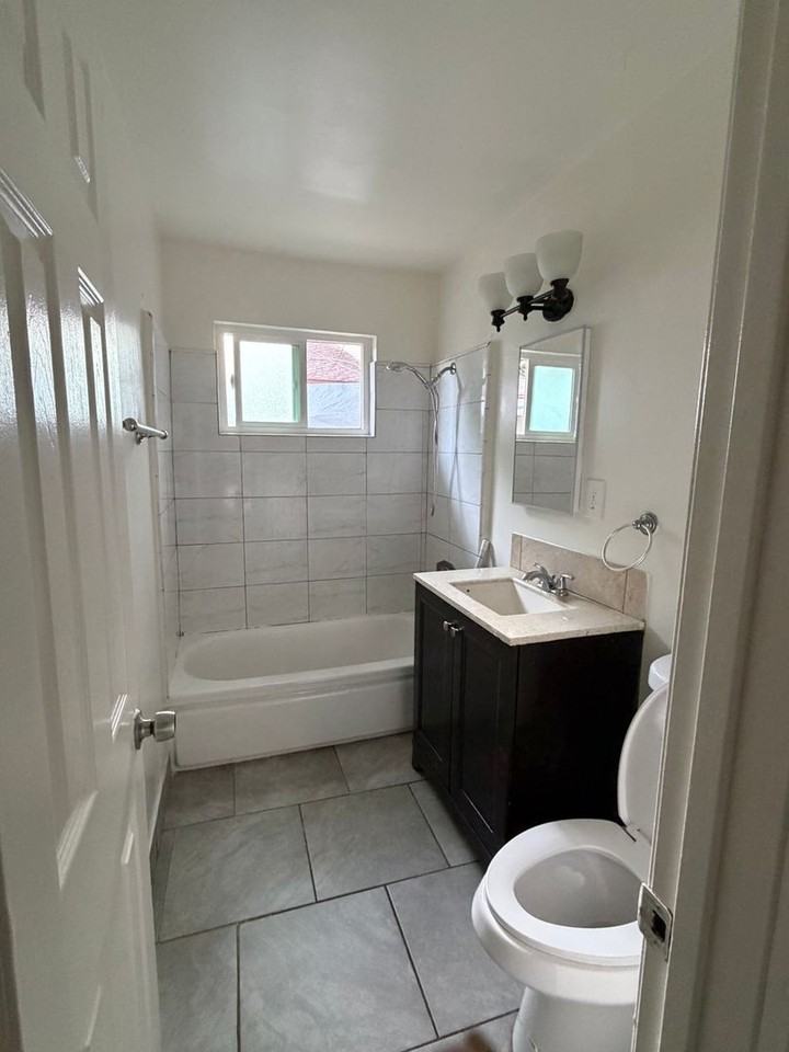 Ruddock Apartments - Photo 6 of 11
