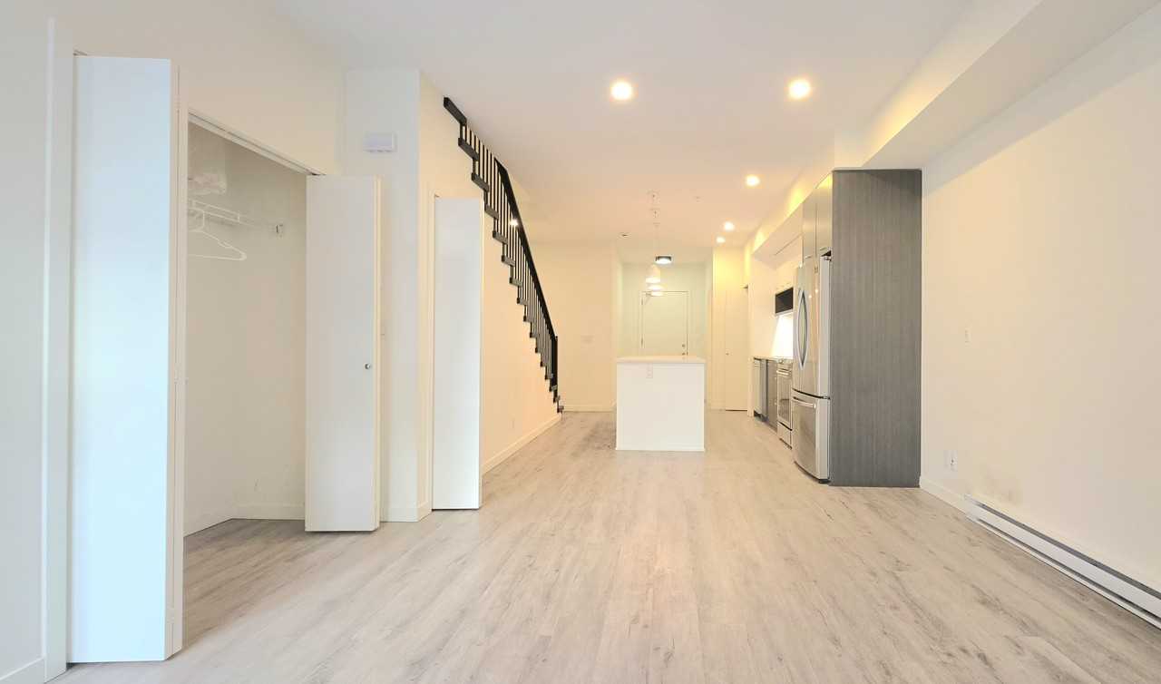 20087 68 Avenue #B215 - Photo 3 of 28
