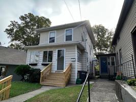 featured image of 4546 Leo St