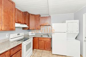 featured image of 2 Deering Ct