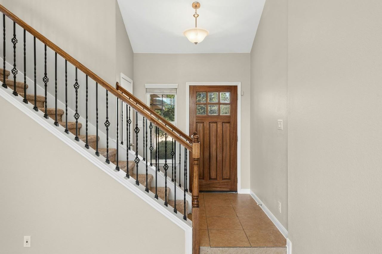 8513 Wood Stork Dr - Photo 4 of 27