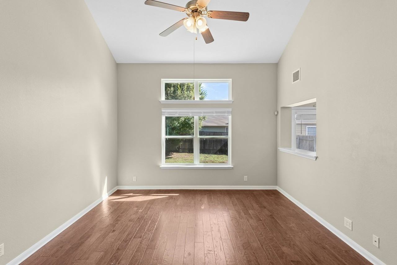 8513 Wood Stork Dr - Photo 5 of 27