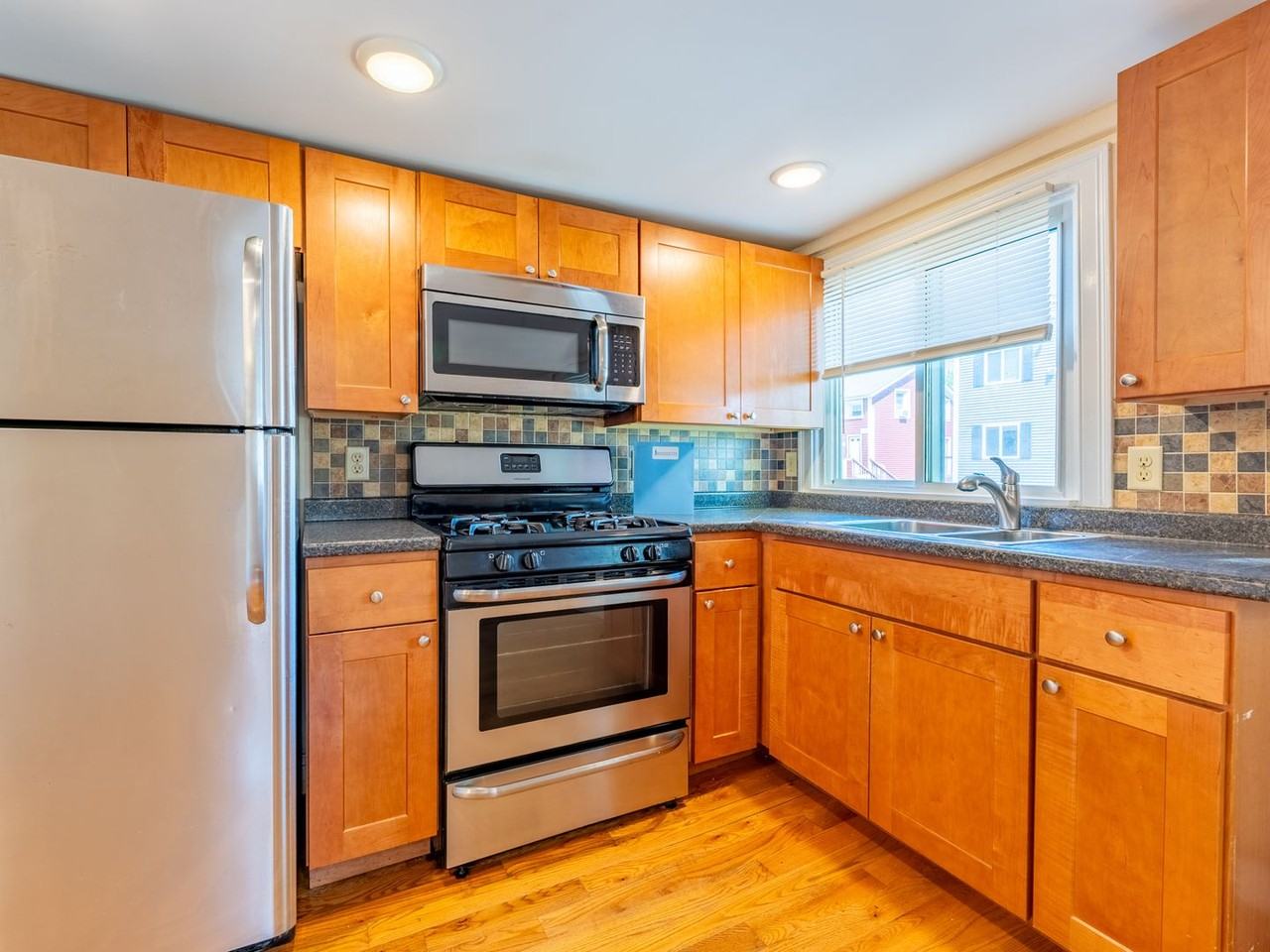 155 North St - Photo 4 of 11