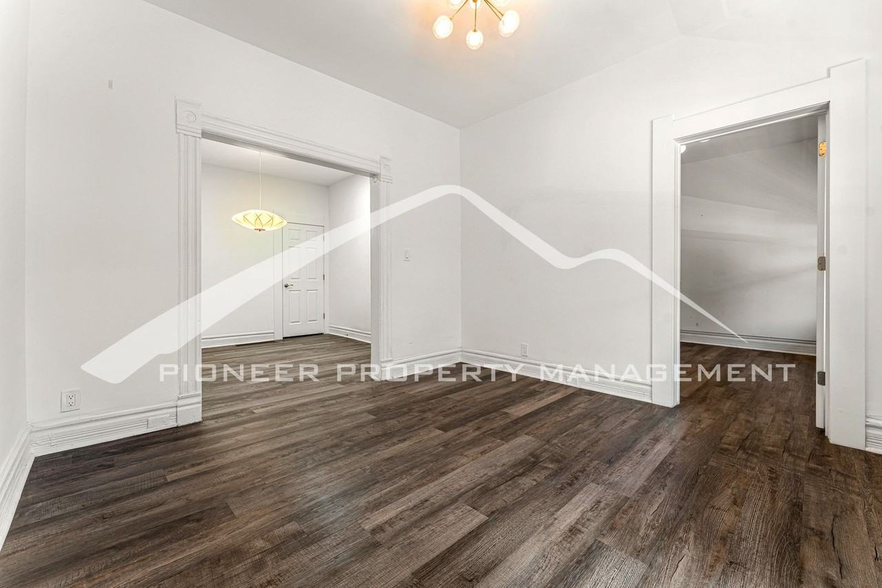 3713 N Franklin St - Photo 2 of 12