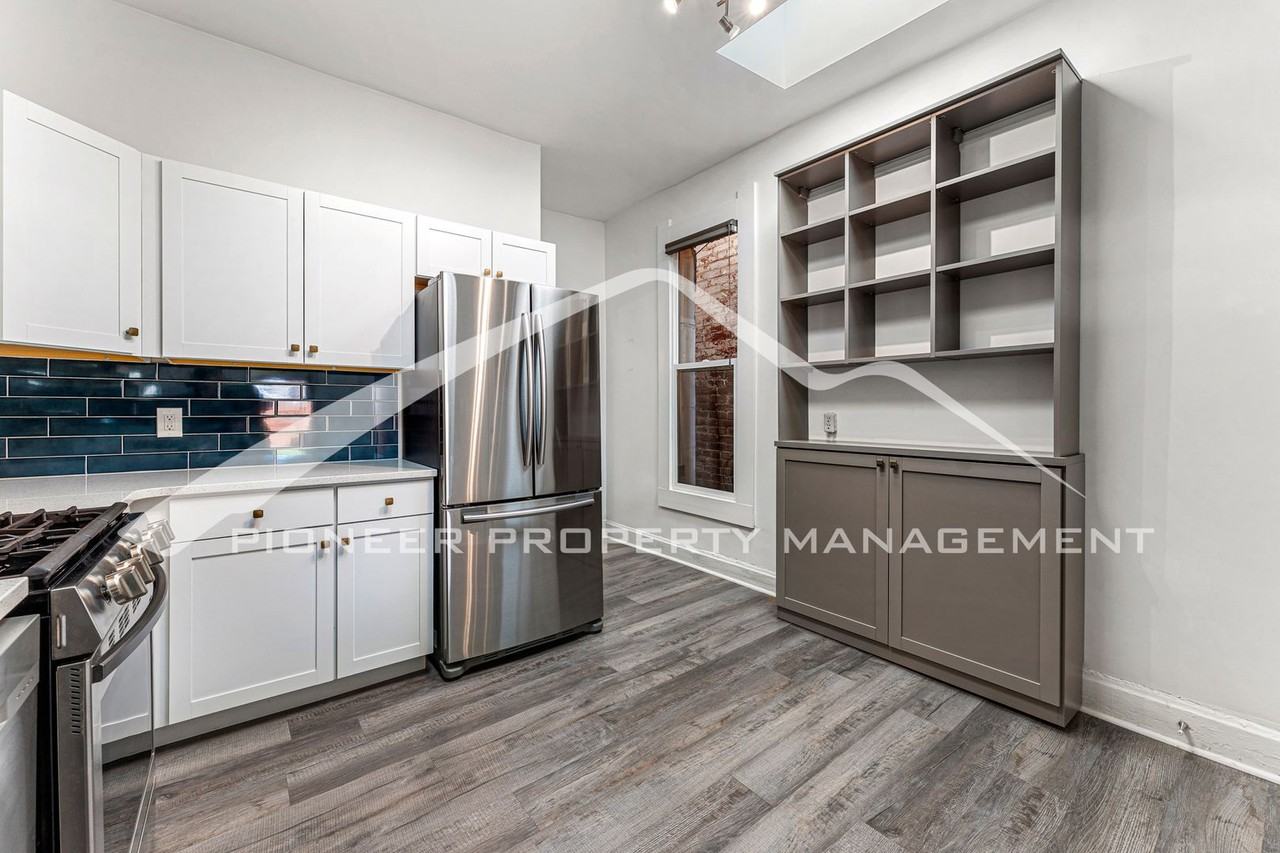 3713 N Franklin St - Photo 5 of 12