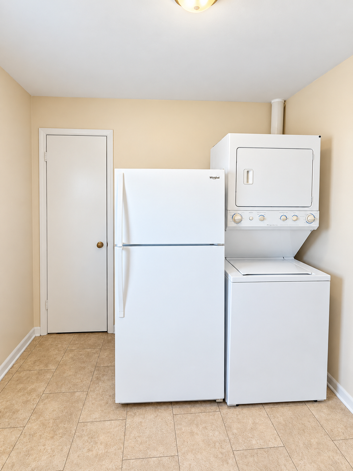 128 New York Ave - Photo 3 of 6