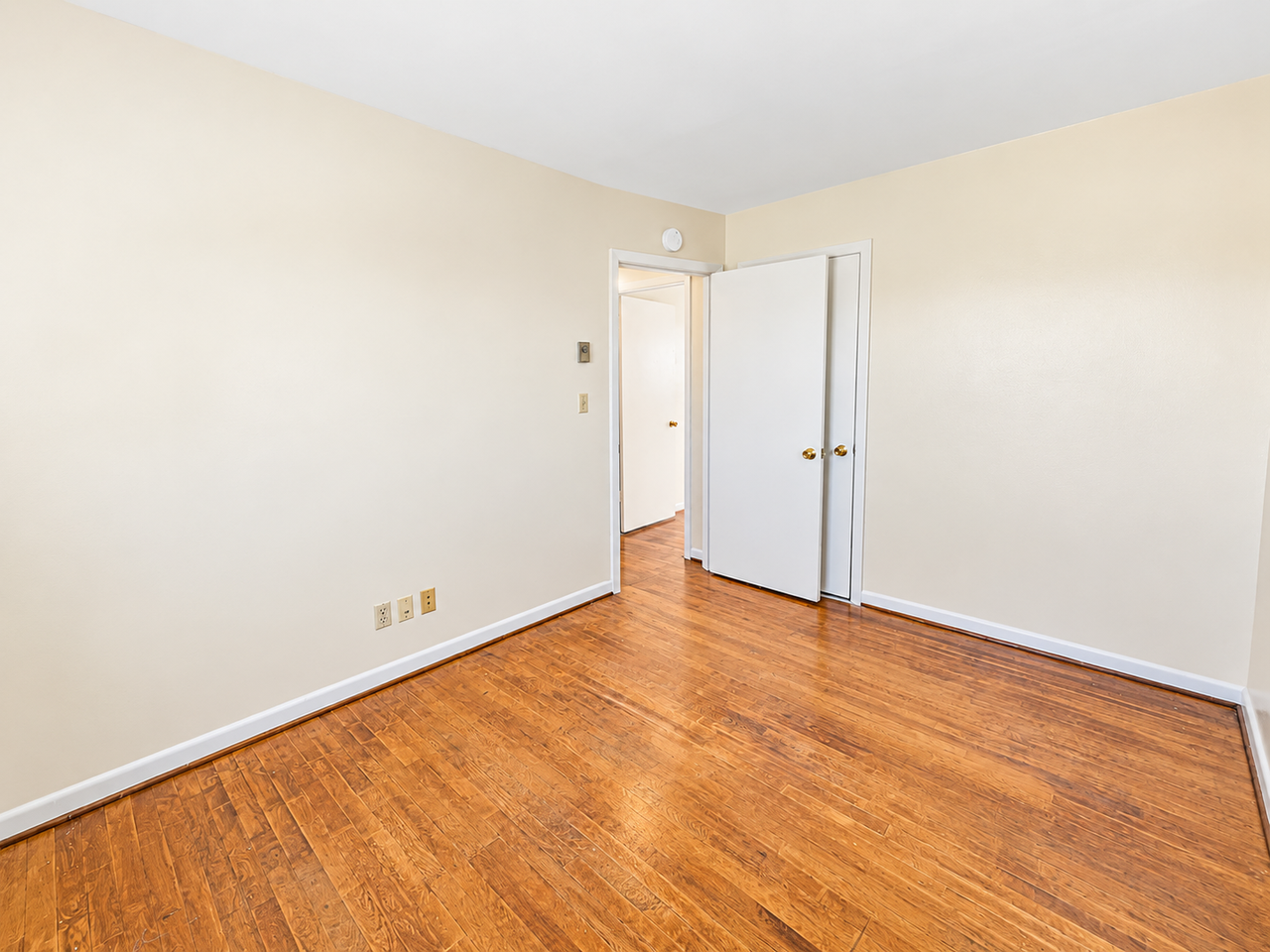 128 New York Ave - Photo 6 of 6