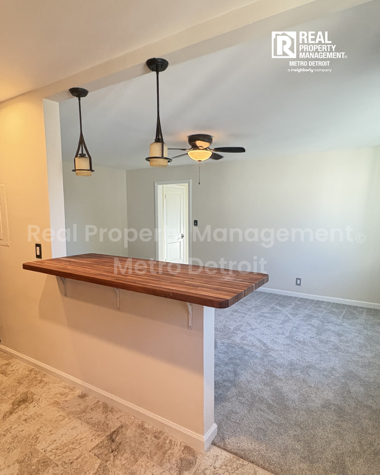 875 Wing St #5 - Photo 7 of 14