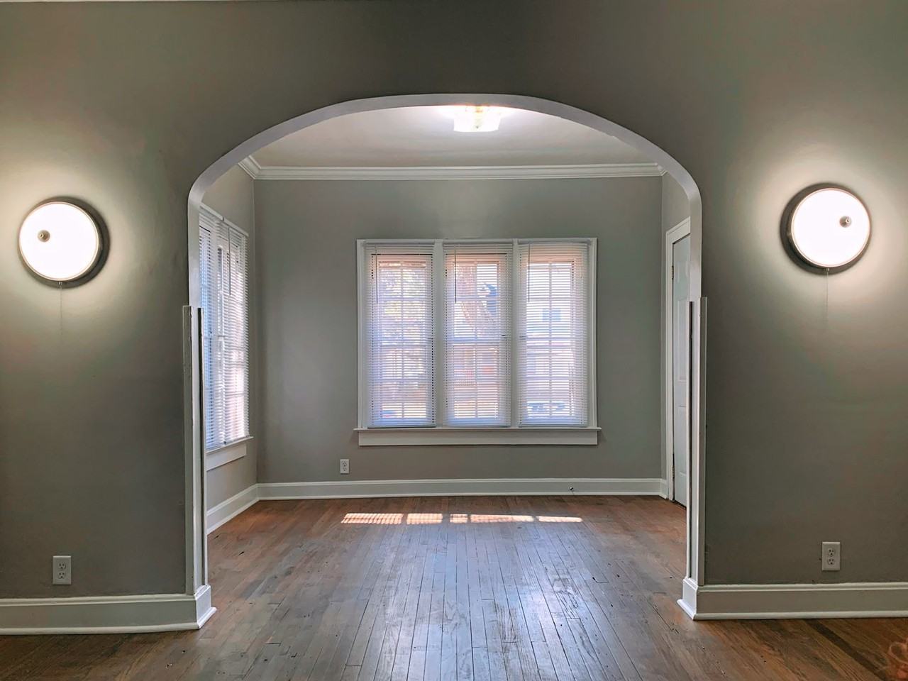 1608 S Center St - Photo 2 of 26