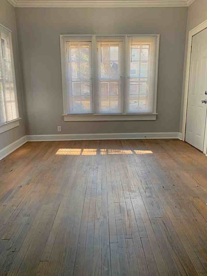 1608 S Center St - Photo 3 of 26