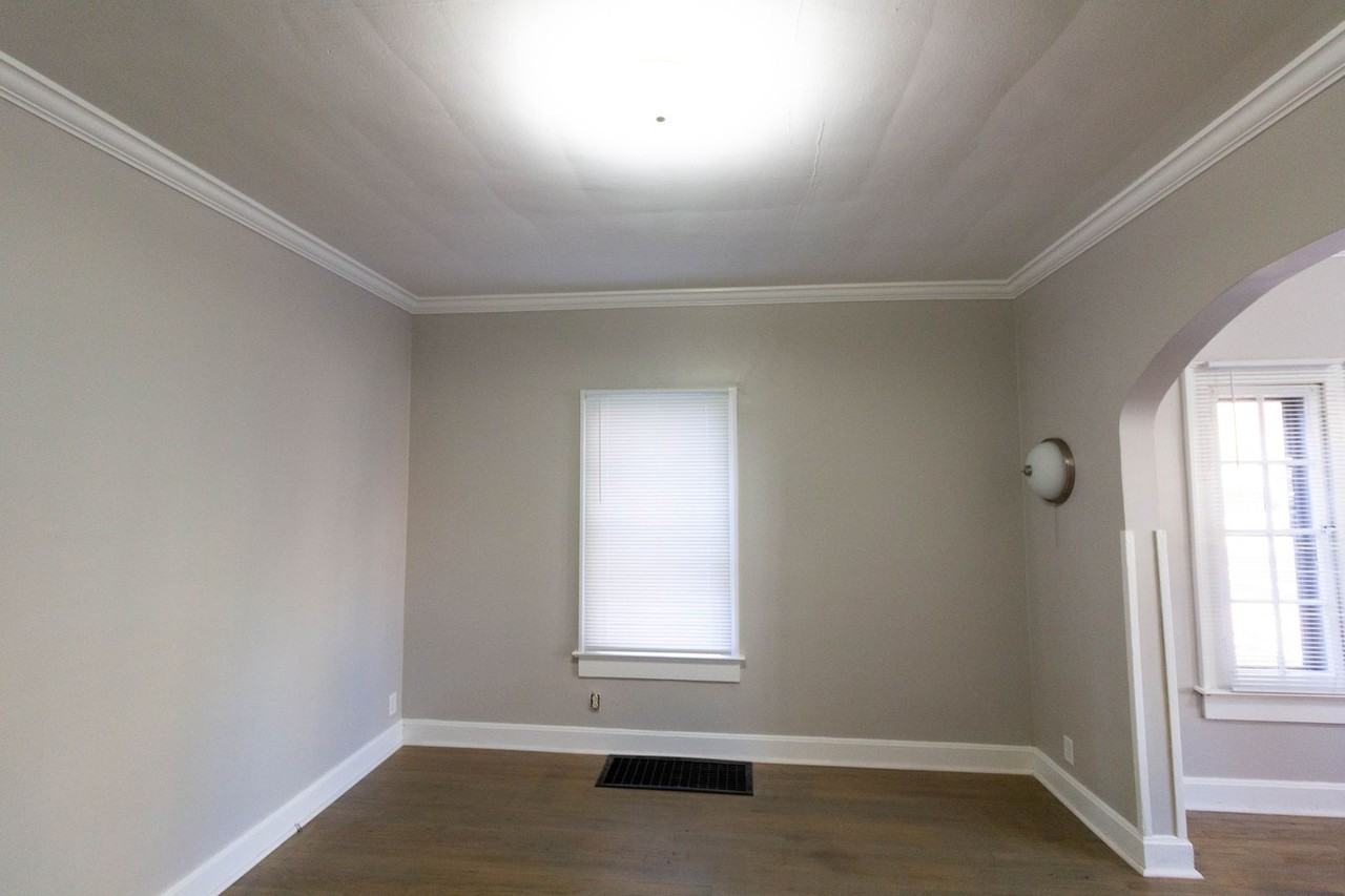 1608 S Center St - Photo 6 of 26