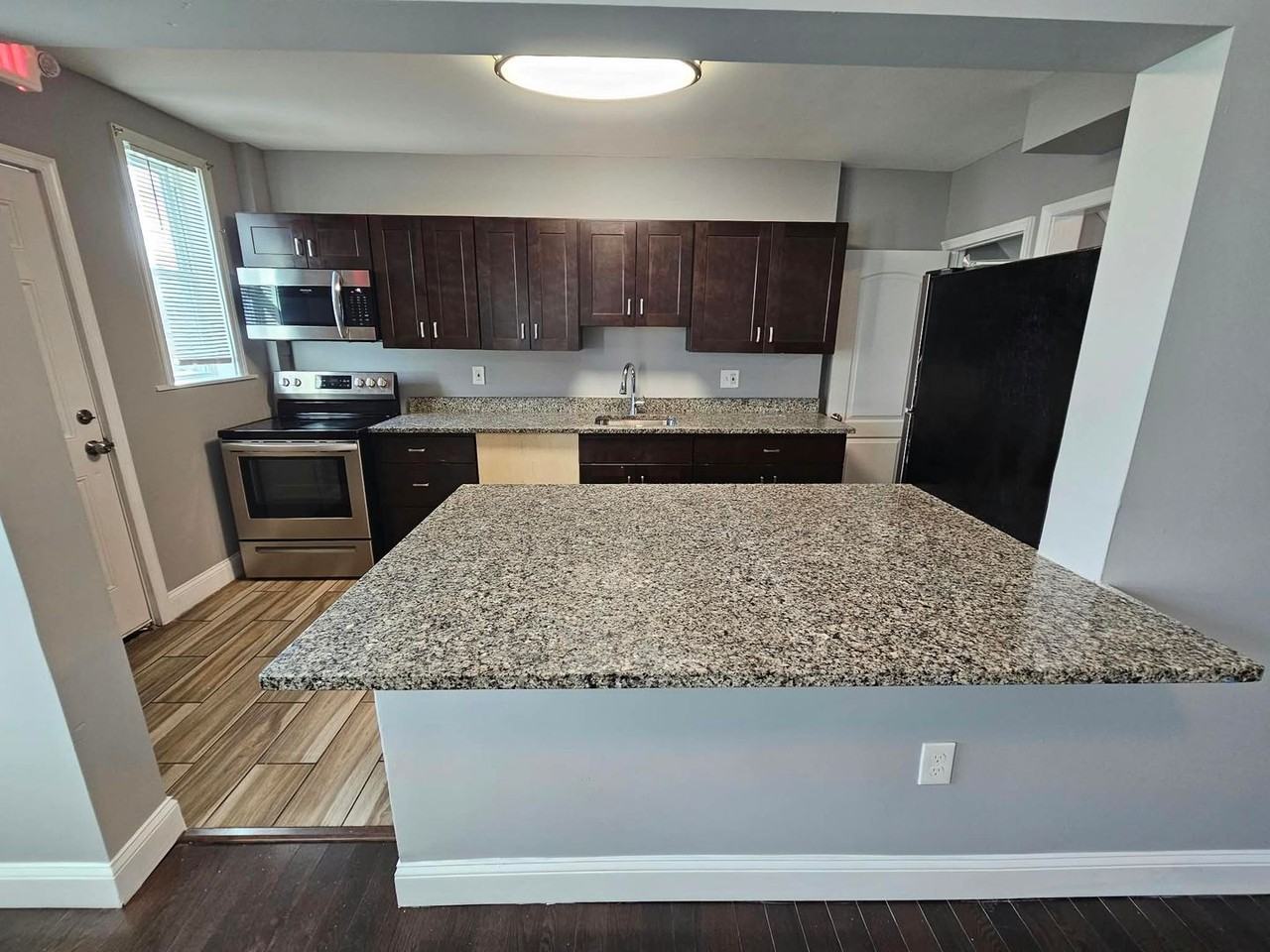 3546 Chesterfield Ave - Photo 6 of 20