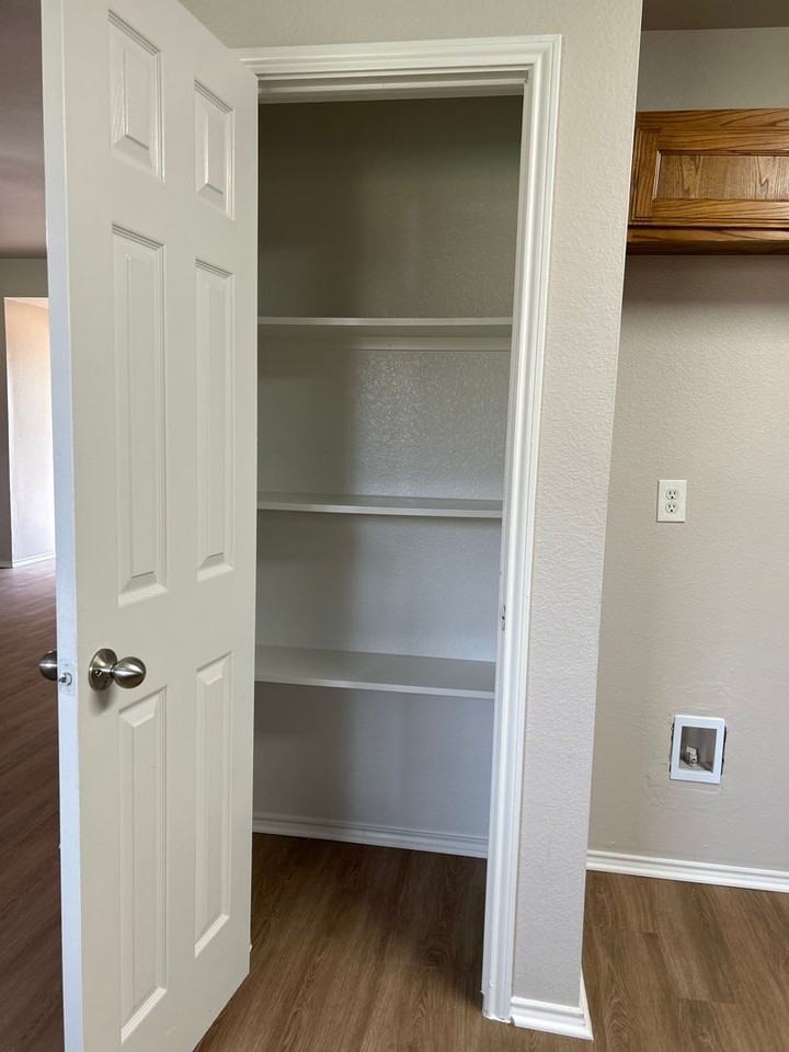2600 Castle Pines Dr - Photo 5 of 14