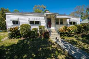 1011 Woodlawn Ave - Photo 1 of 1