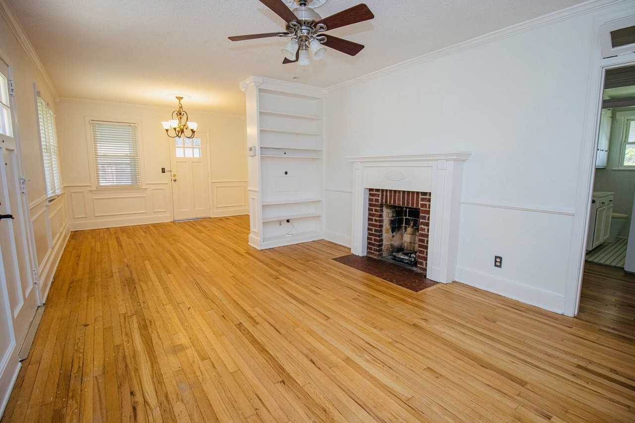 1011 Woodlawn Ave - Photo 7 of 31