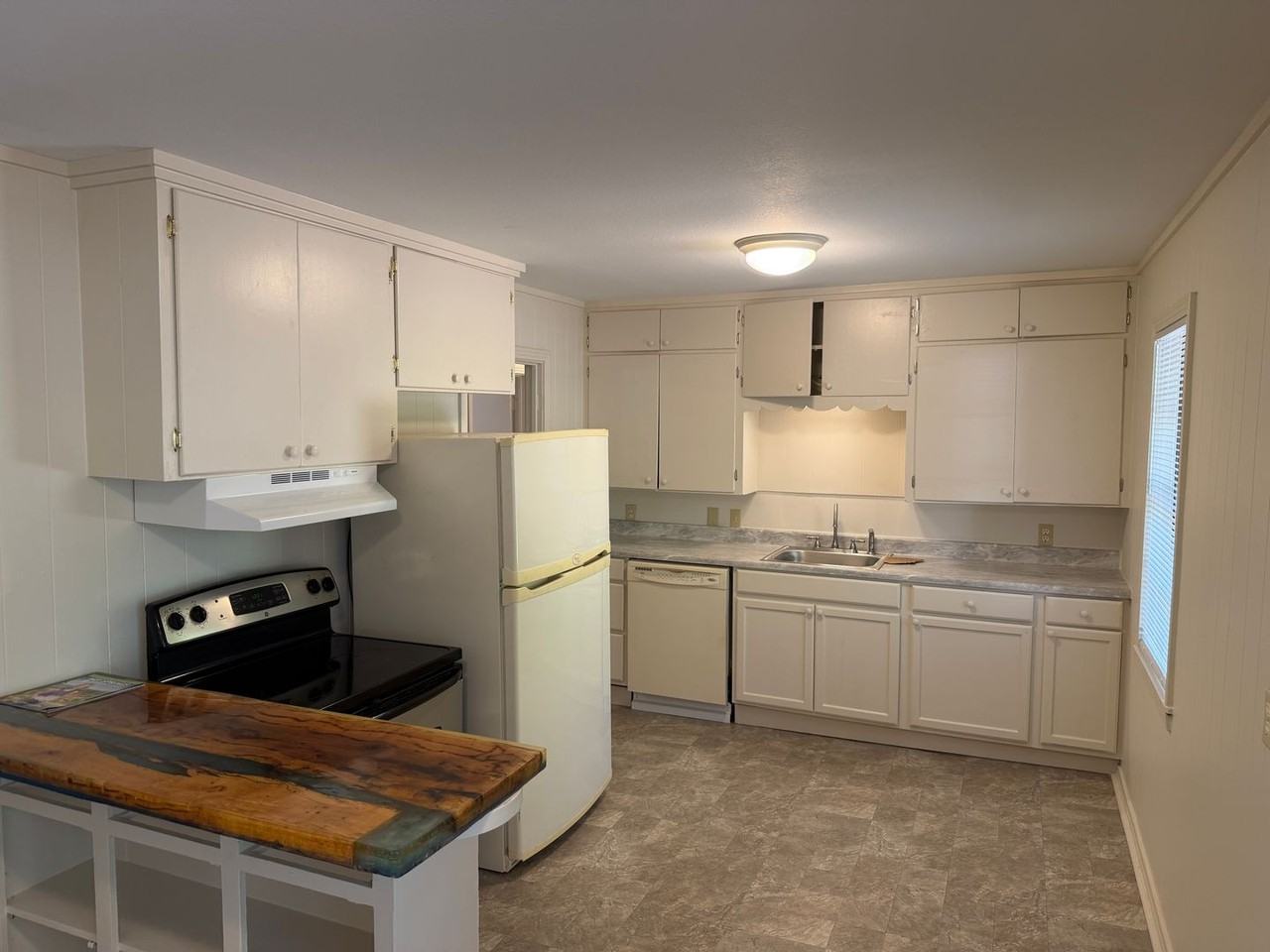 2016 Scott St - Photo 4 of 10