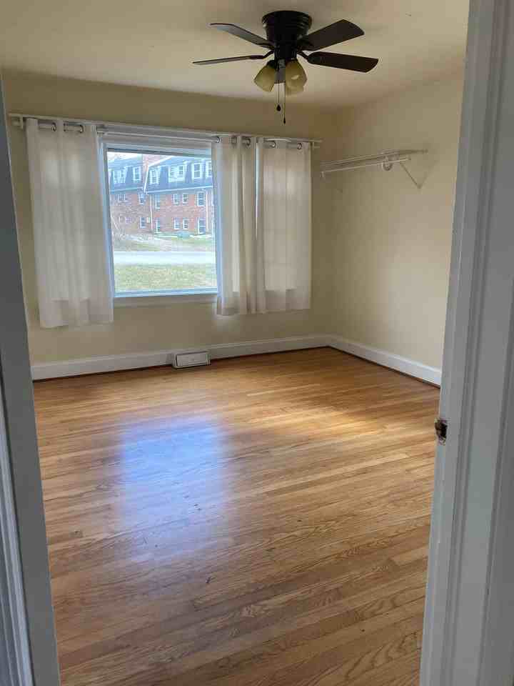 1706 Grayland St - Photo 2 of 13